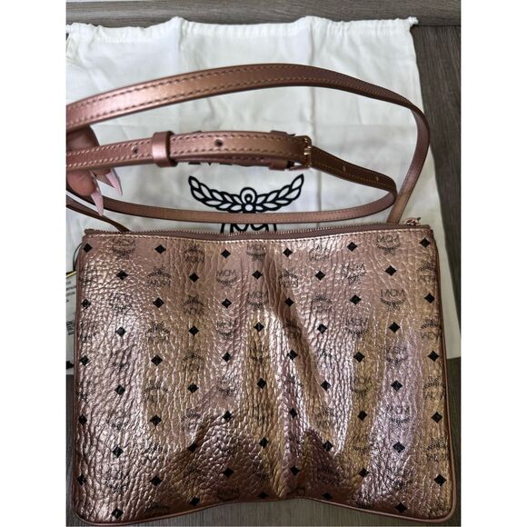 NWT MCM Monogram Printed Metallic Visetos Crossbody Pouch Champagne Medium $365 - Picture 10 of 13